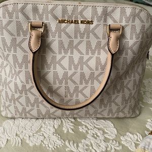 Michael Kors tote